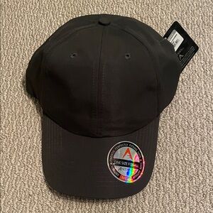 Dark Grey Men’s Baseball Technical Fit Cap